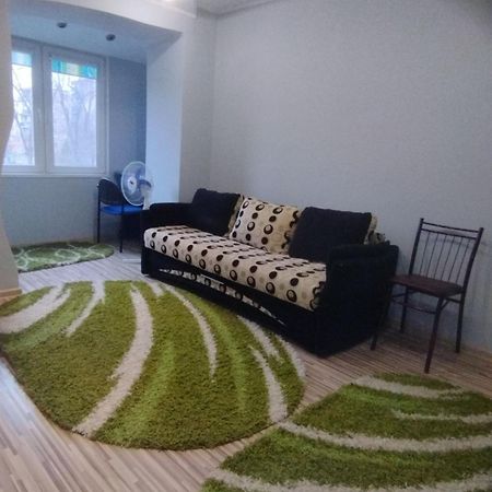 Дизайнерська Квартира У Центрі Міста Oujhorod Extérieur photo