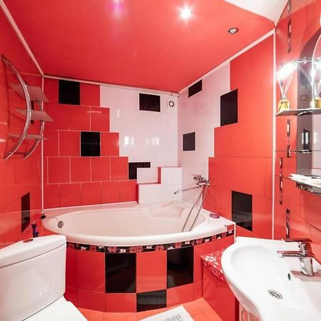 Дизайнерська Квартира У Центрі Міста Oujhorod Extérieur photo